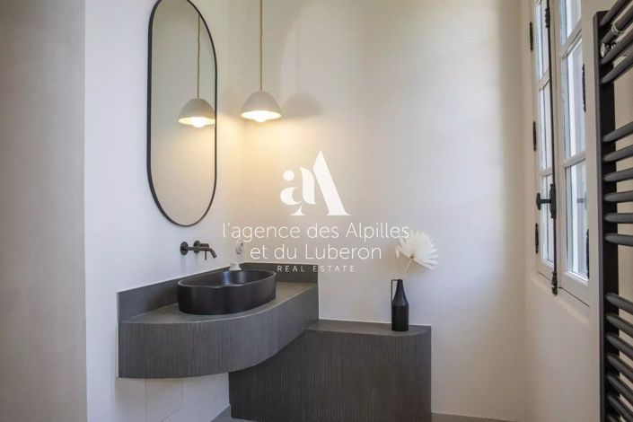 Image No.16-5 Bed House for sale