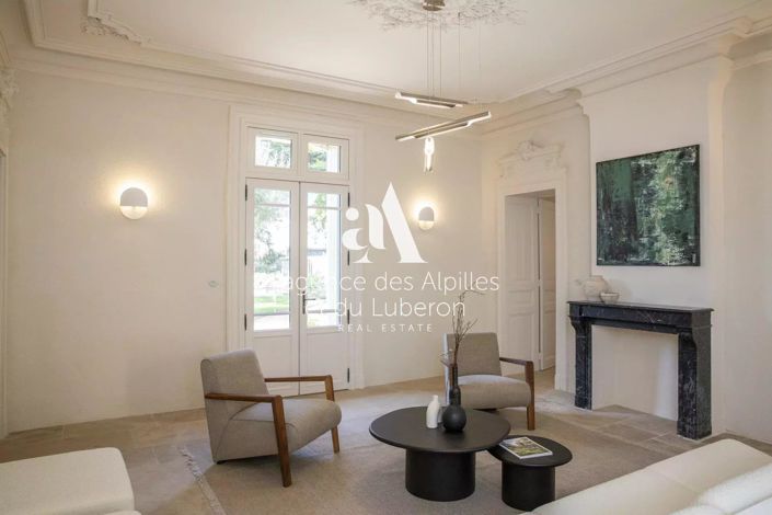 Image No.9-5 Bed House for sale