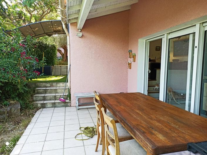 Image No.12-7 Bed House for sale