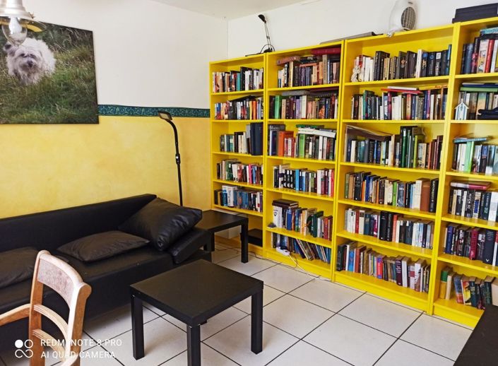 Image No.18-7 Bed House for sale