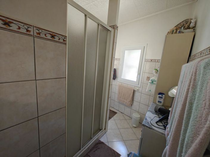 Image No.12-5 Bed House for sale