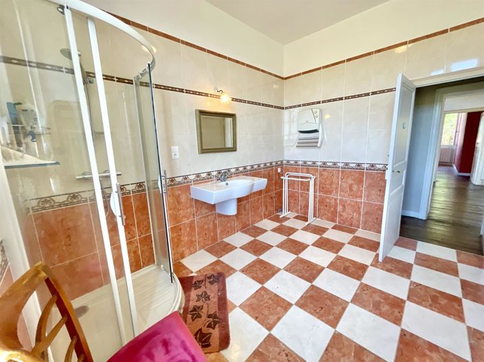 Image No.16-4 Bed House for sale