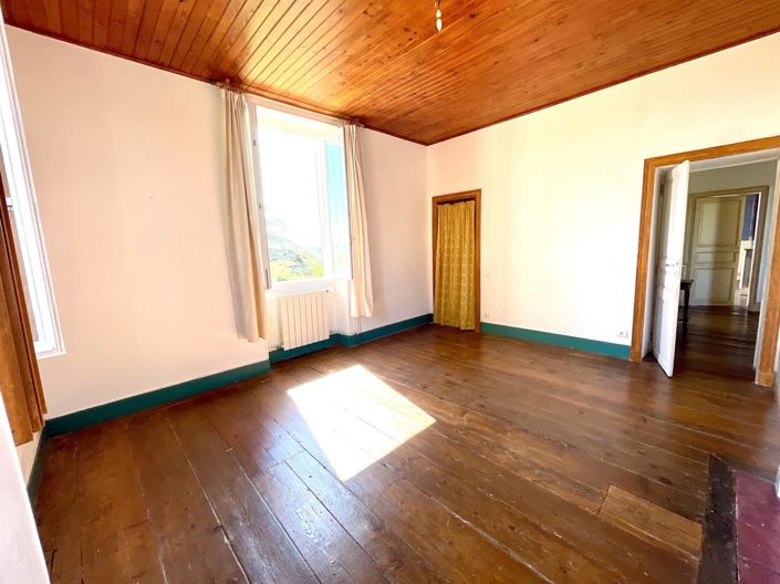 Image No.26-4 Bed House for sale