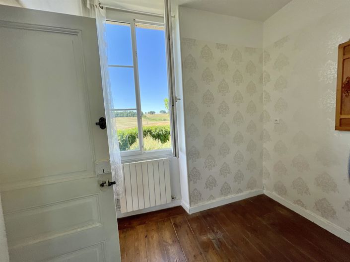 Image No.9-4 Bed House for sale