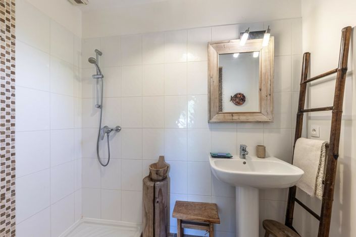 Image No.12-4 Bed House for sale