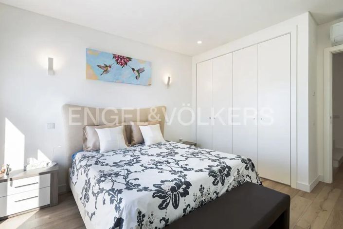 Image No.13-3 Bed House for sale