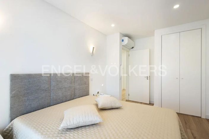 Image No.18-3 Bed House for sale