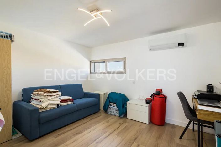 Image No.24-3 Bed House for sale