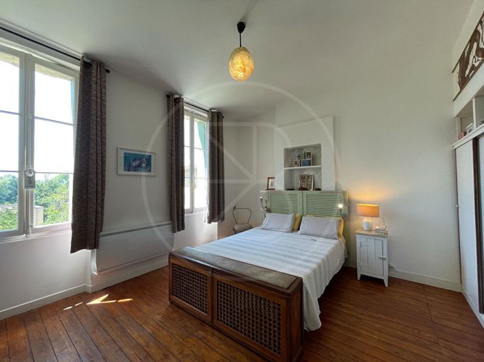 Image No.11-4 Bed House for sale