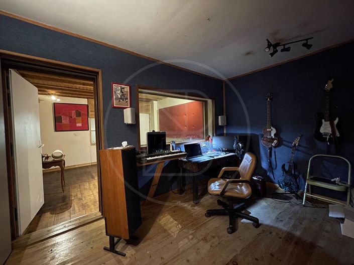 Image No.18-4 Bed House for sale