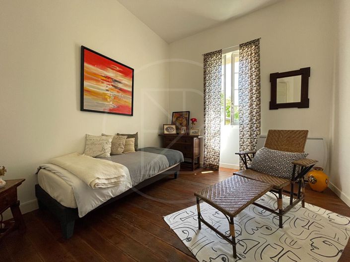 Image No.9-4 Bed House for sale