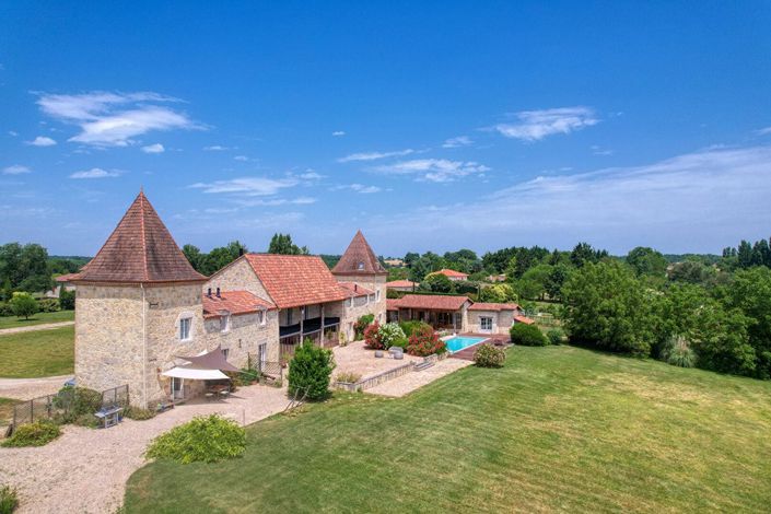 Image No.10-6 Bed House for sale