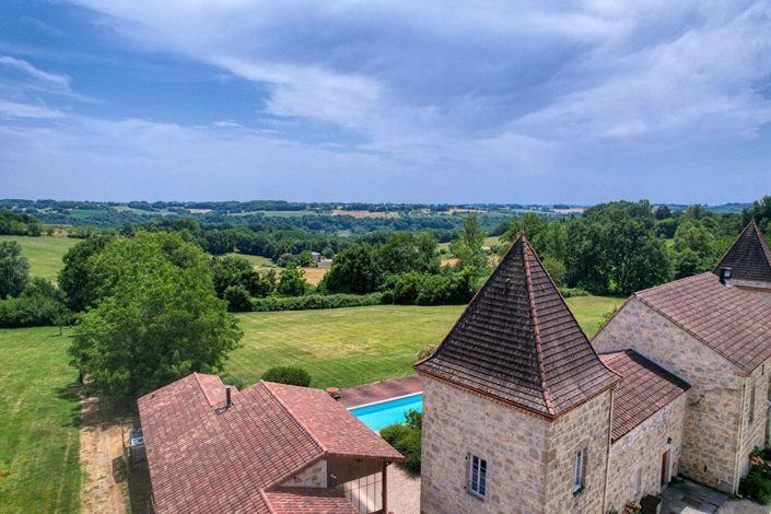 Image No.12-6 Bed House for sale