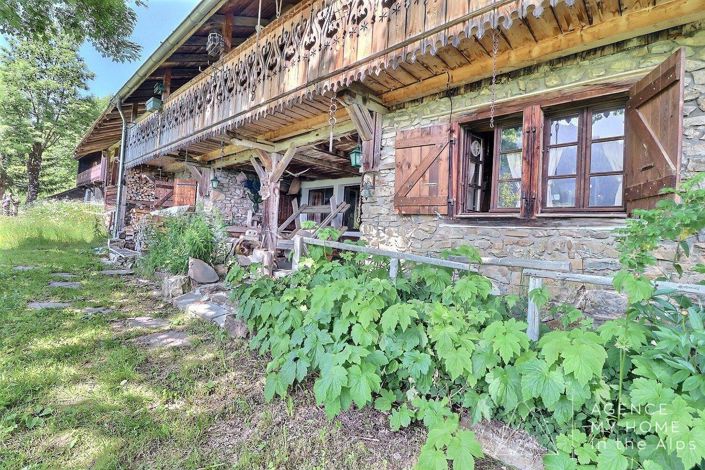 Image No.1-3 Bed House for sale