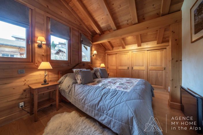 Image No.18-4 Bed House for sale