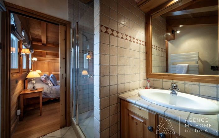 Image No.22-4 Bed House for sale