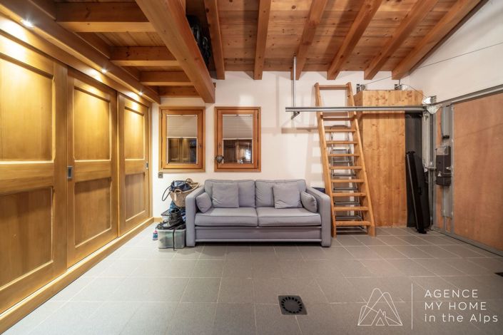 Image No.24-4 Bed House for sale