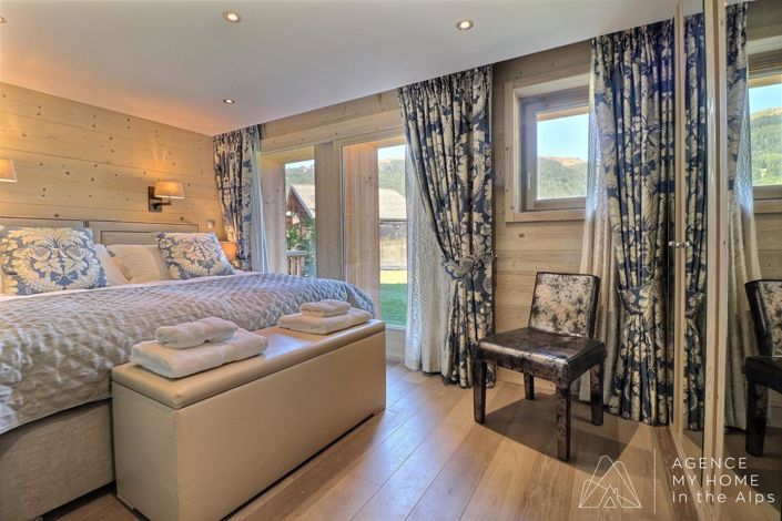 Image No.16-6 Bed Property for sale