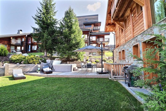 Image No.18-6 Bed Property for sale