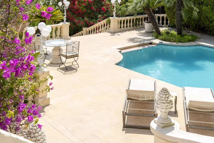 Image No.5-9 Bed House for sale