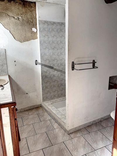 Image No.12-4 Bed House for sale