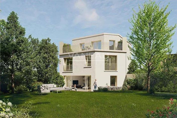 Image No.1-4 Bed House for sale