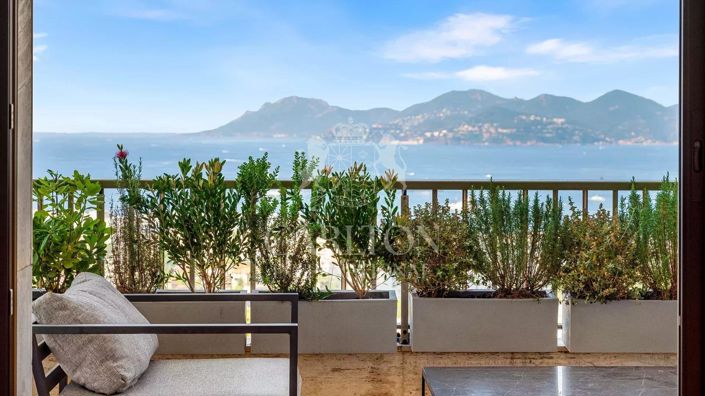 Image No.21-3 Bed Apartment for sale