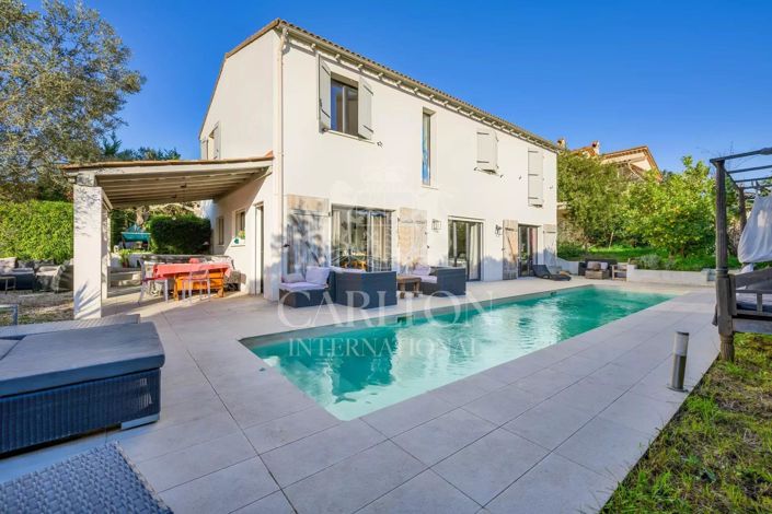 Image No.1-4 Bed House for sale