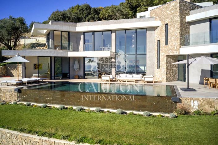 Image No.26-5 Bed House for sale