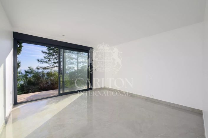 Image No.10-5 Bed House for sale