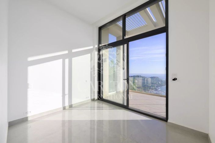 Image No.12-5 Bed House for sale