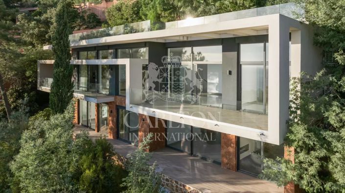 Image No.22-5 Bed House for sale