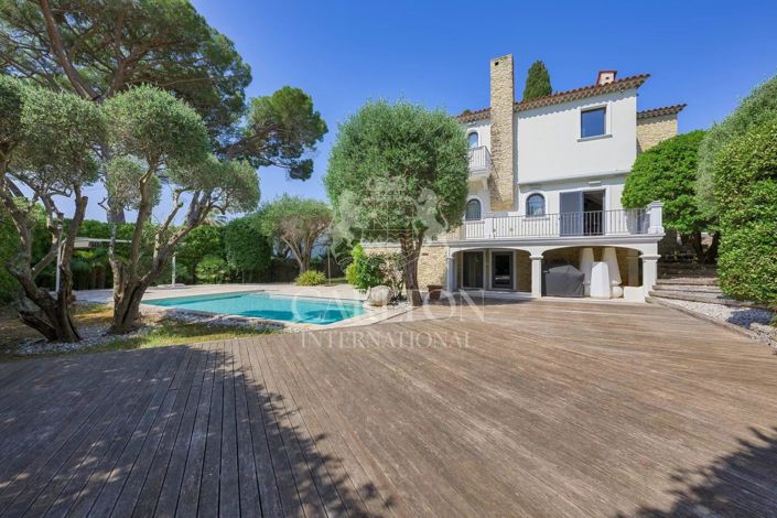 Image No.2-4 Bed House for sale