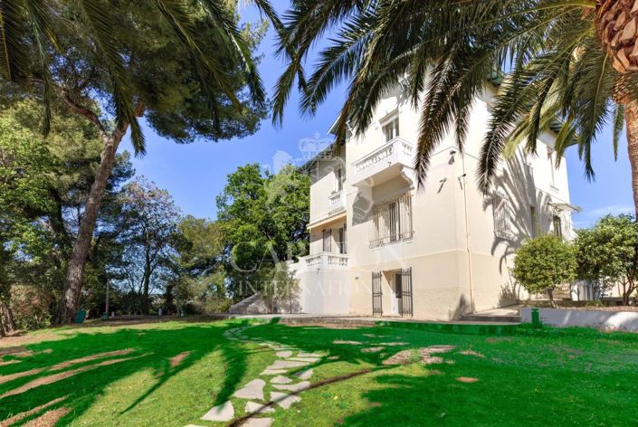Image No.1-4 Bed House for sale