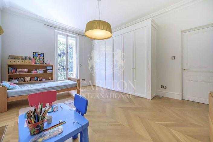 Image No.7-4 Bed House for sale