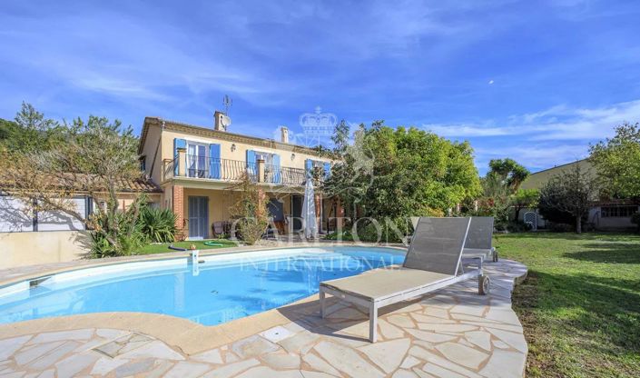 Image No.1-4 Bed House for sale