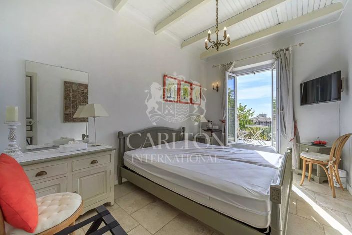 Image No.7-4 Bed House for sale