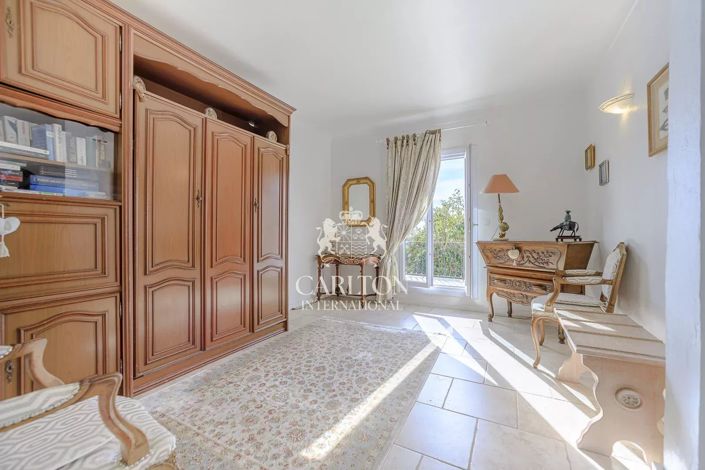 Image No.7-4 Bed House for sale