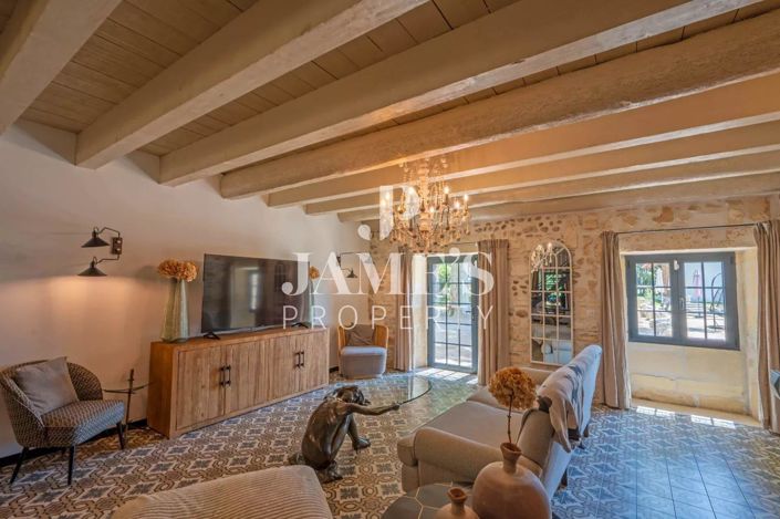 Image No.11-5 Bed House for sale