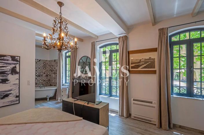 Image No.16-5 Bed House for sale