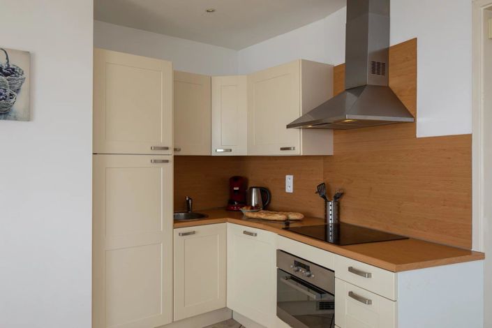 Image No.19-7 Bed House for sale