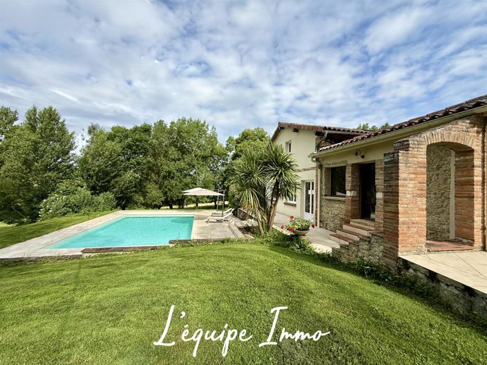 Image No.1-5 Bed House for sale