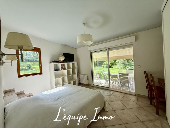 Image No.12-5 Bed House for sale