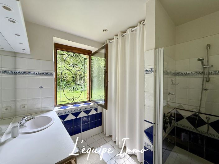 Image No.15-5 Bed House for sale