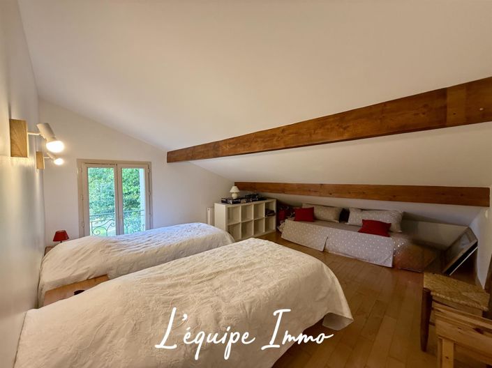 Image No.16-5 Bed House for sale