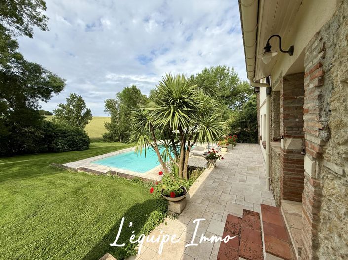 Image No.2-5 Bed House for sale