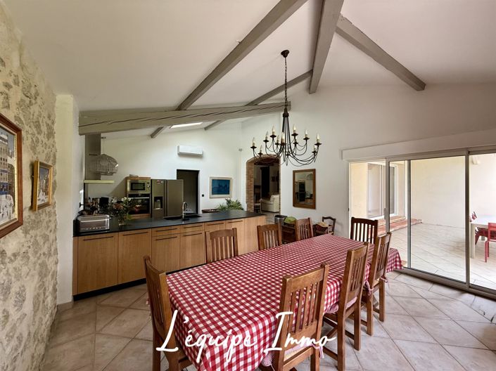 Image No.7-5 Bed House for sale