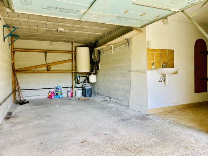 Image No.14-2 Bed House for sale