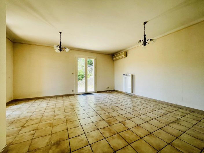 Image No.7-2 Bed House for sale