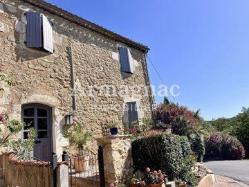 Maison de 3 chambres à vendre à Marambat
